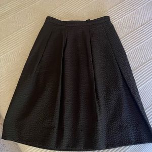 H&M Black Jacquard Pleated A-Line Midi Skirt